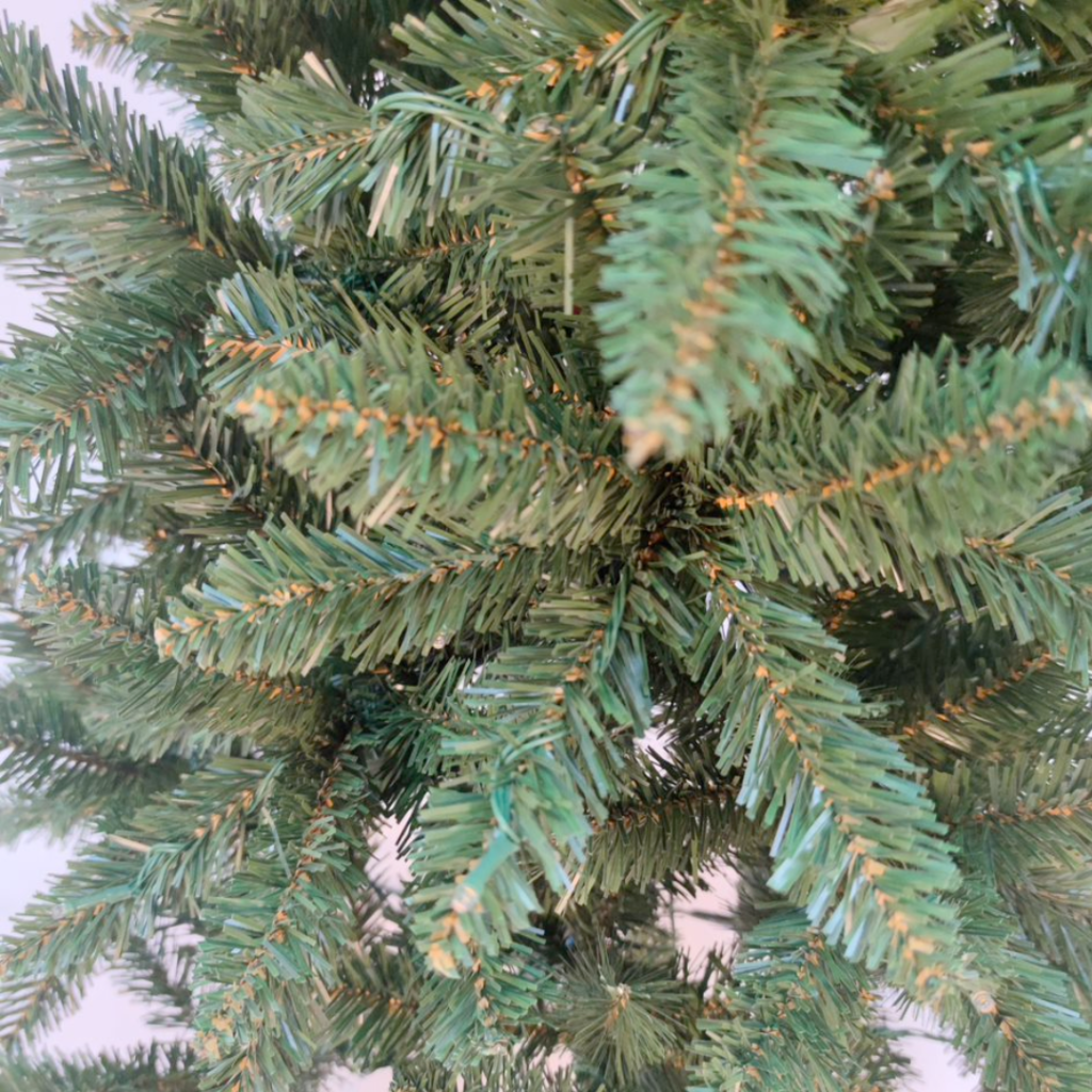 Christmas tree with LED lights and 8 effects