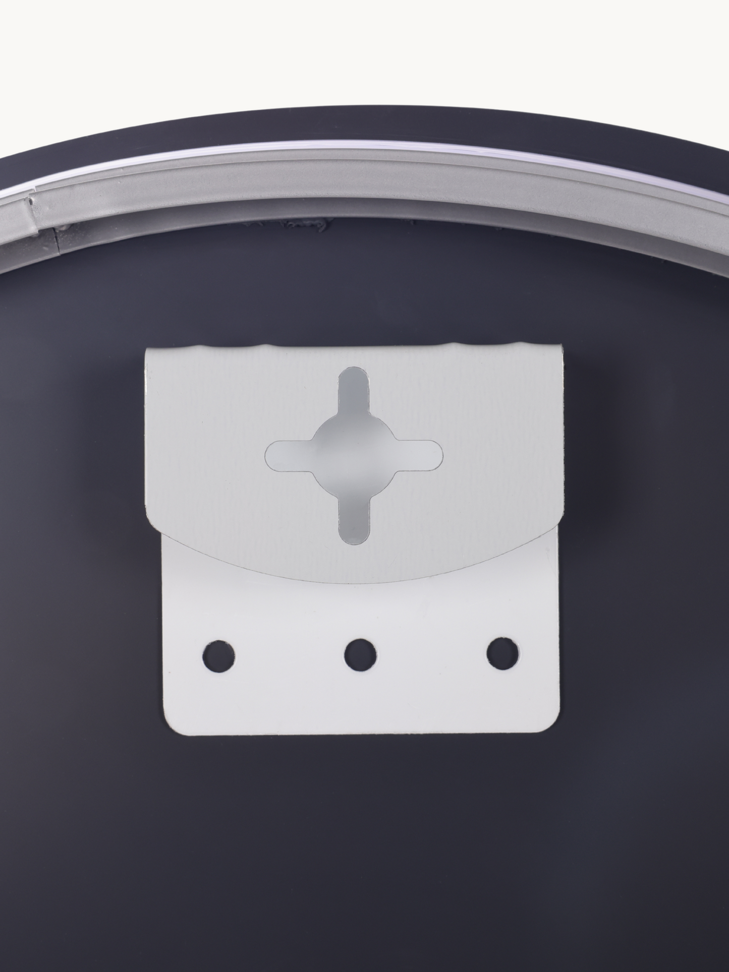 Miroir de salle de bain rond Aurelia avec éclairage LED