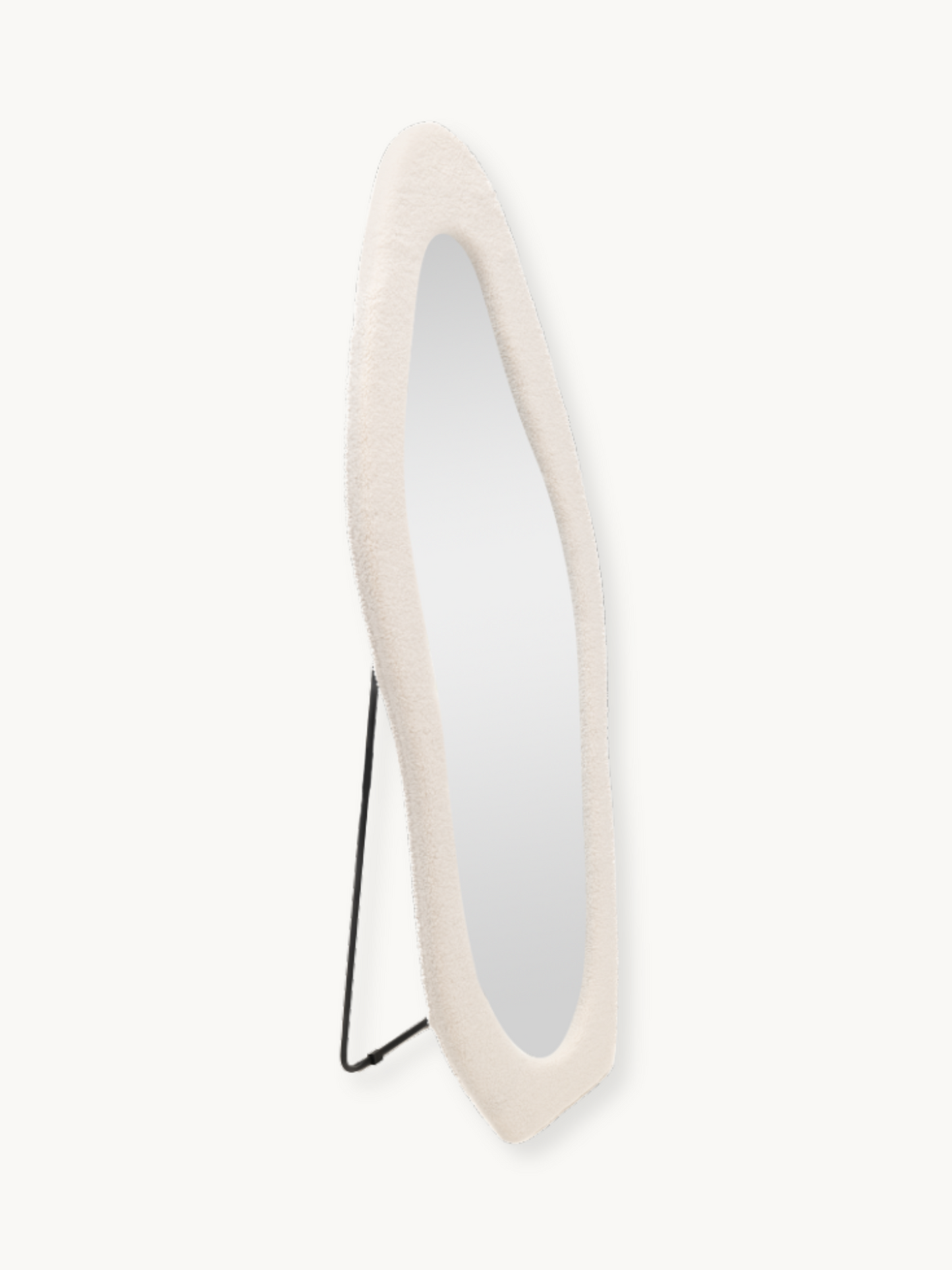 Miroir sur pied asymétrique Seraphina avec revêtement en tissu teddy