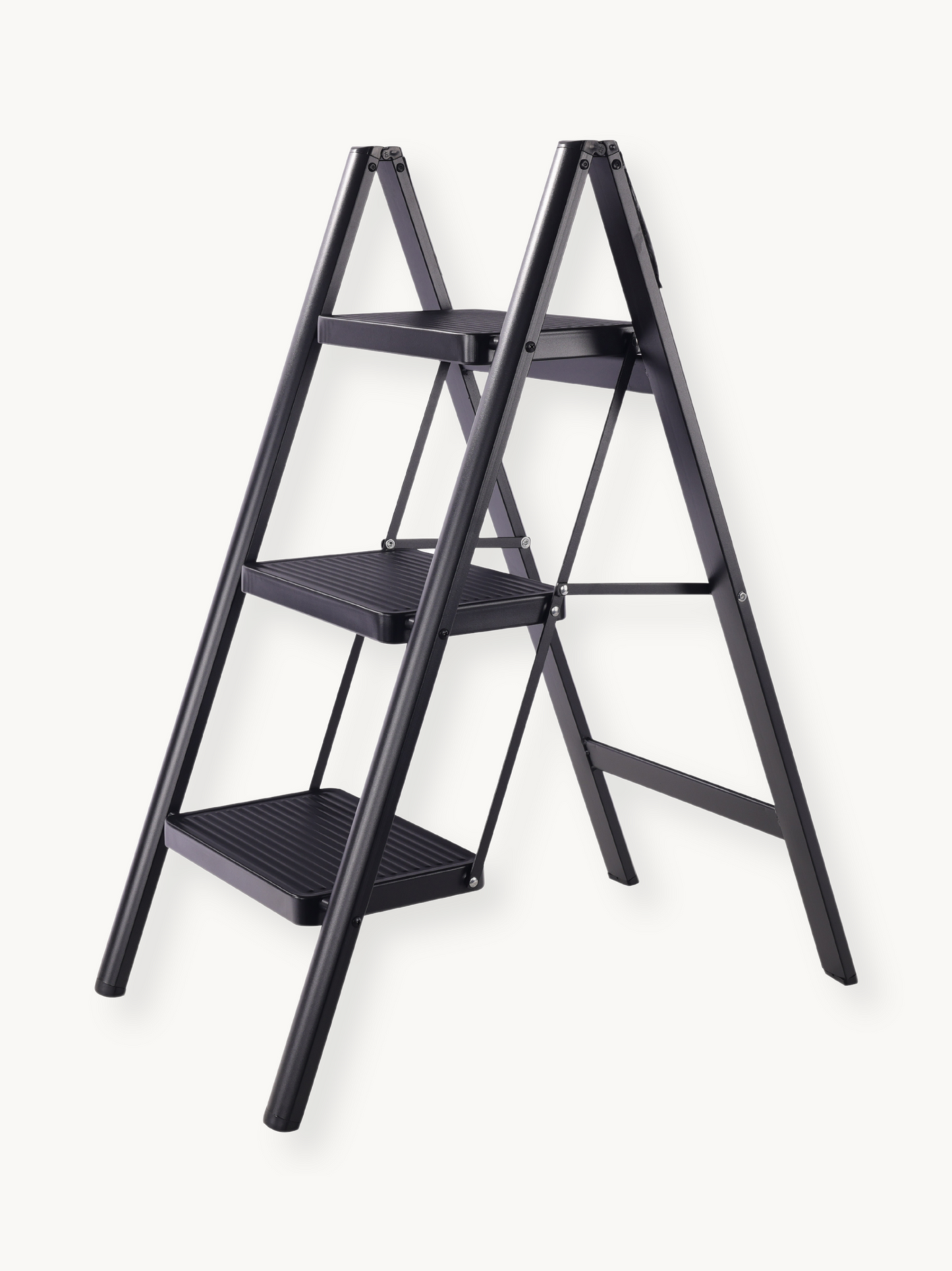 Folding 3-step ladder with anti-slip steps
