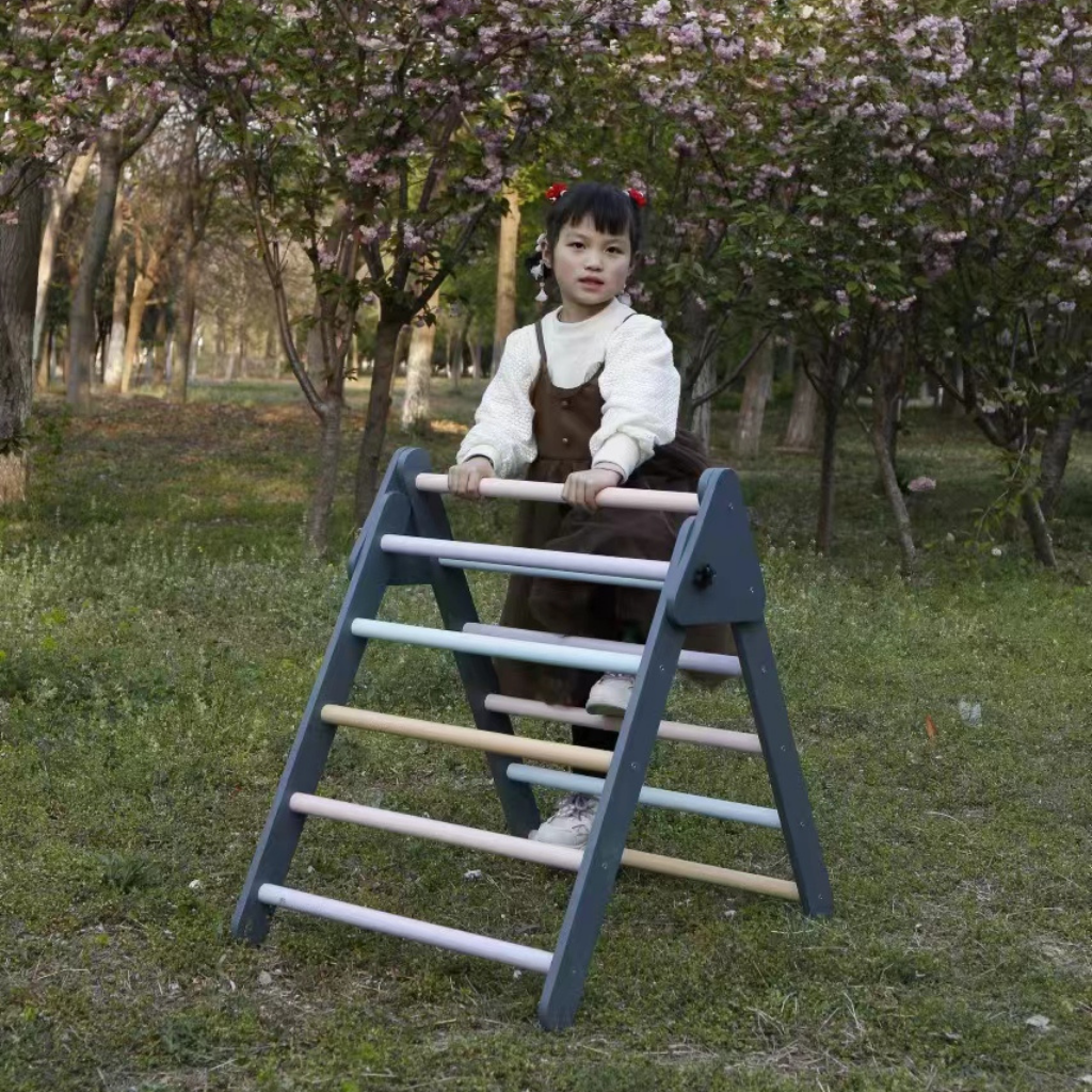 Aire de jeux triangle en bois