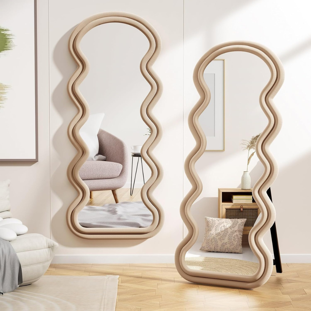 Wavy shaped standing mirror Clara