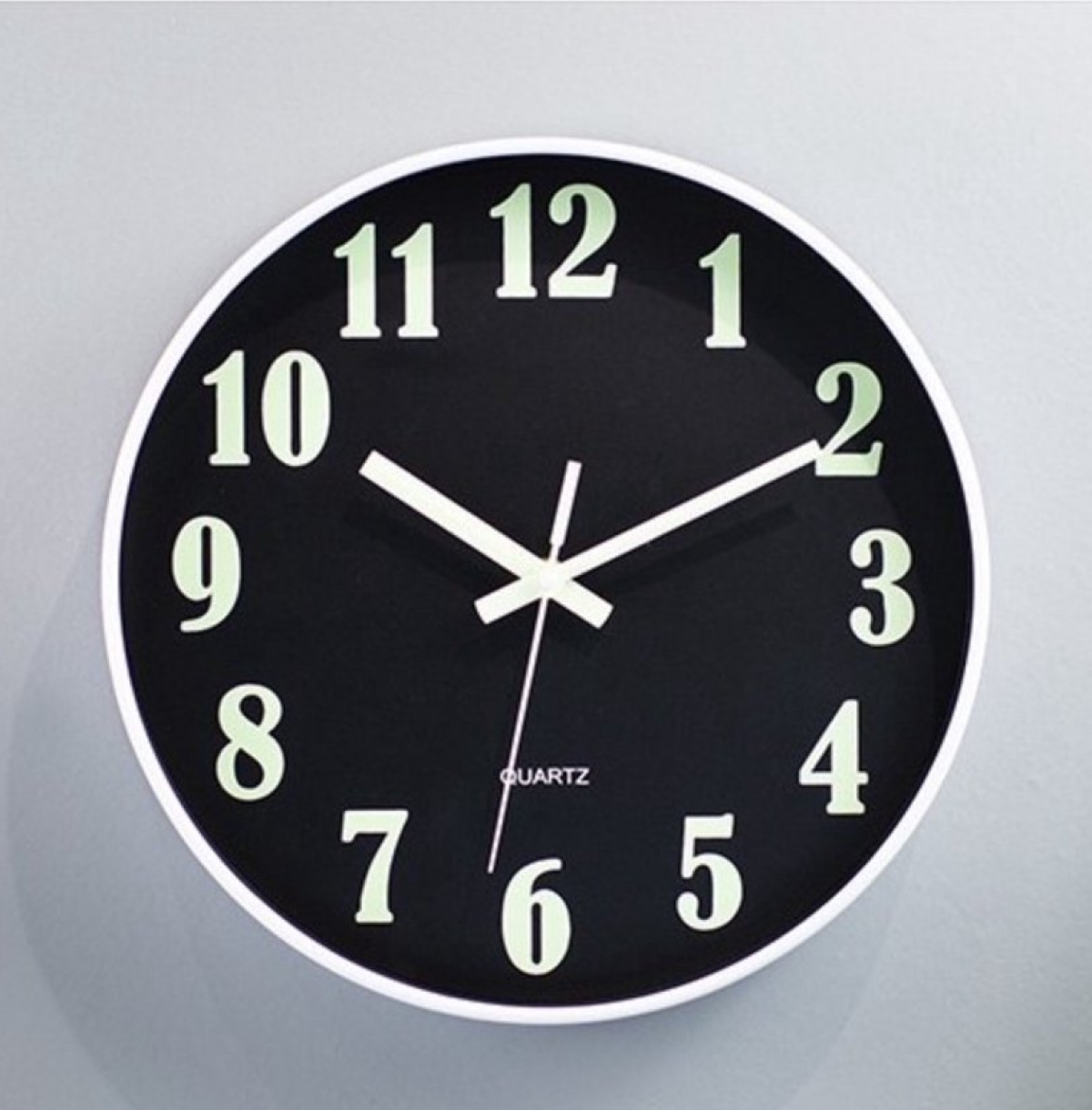 Wanduhr Glow in the Dark Ø 30 cm