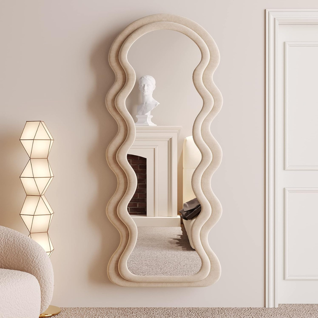 Wavy shaped standing mirror Clara