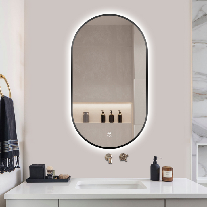 Ovalt badeværelsesspejl med dæmpbar LED-belysning