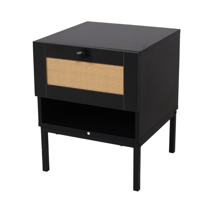 Table de chevet japandi noire 4 pieds avec plateau en rotin