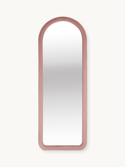 Miroir ovale sur pied Cleo avec revêtement en velours suédé