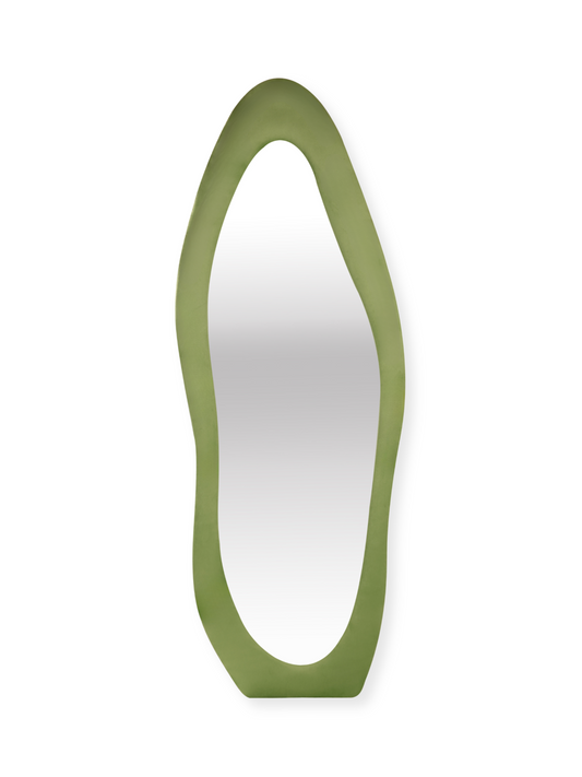 Miroir sur pied asymétrique tapissé en velours suédé Seraphina