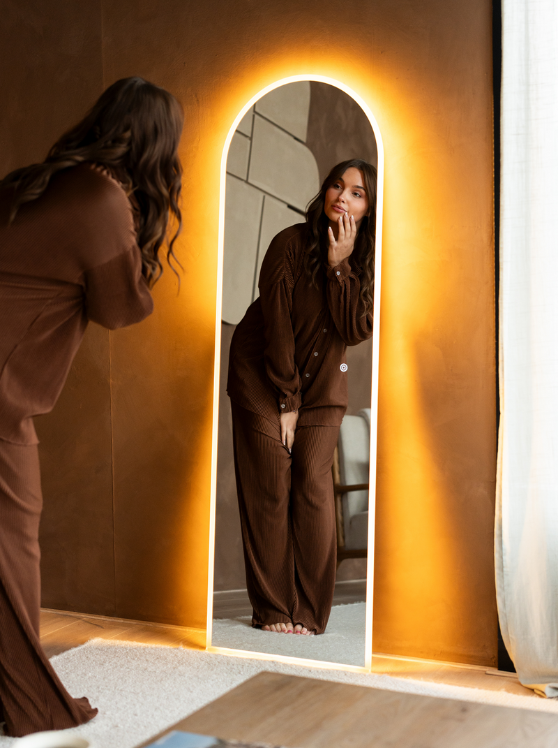 Oval frameless standing mirror Ophelia with LED lighting