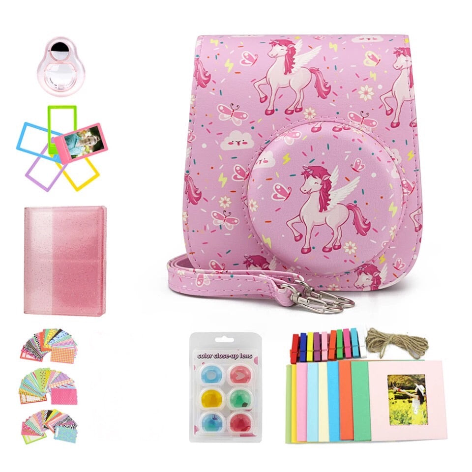 Buxibo Fujifilm Instax Mini 11 Accessoires Pakket - Inclusief Beschermhoes met Schouderriem Fuji Fotoboek/Lens/Hangertjes/Stickers -  Unicorn