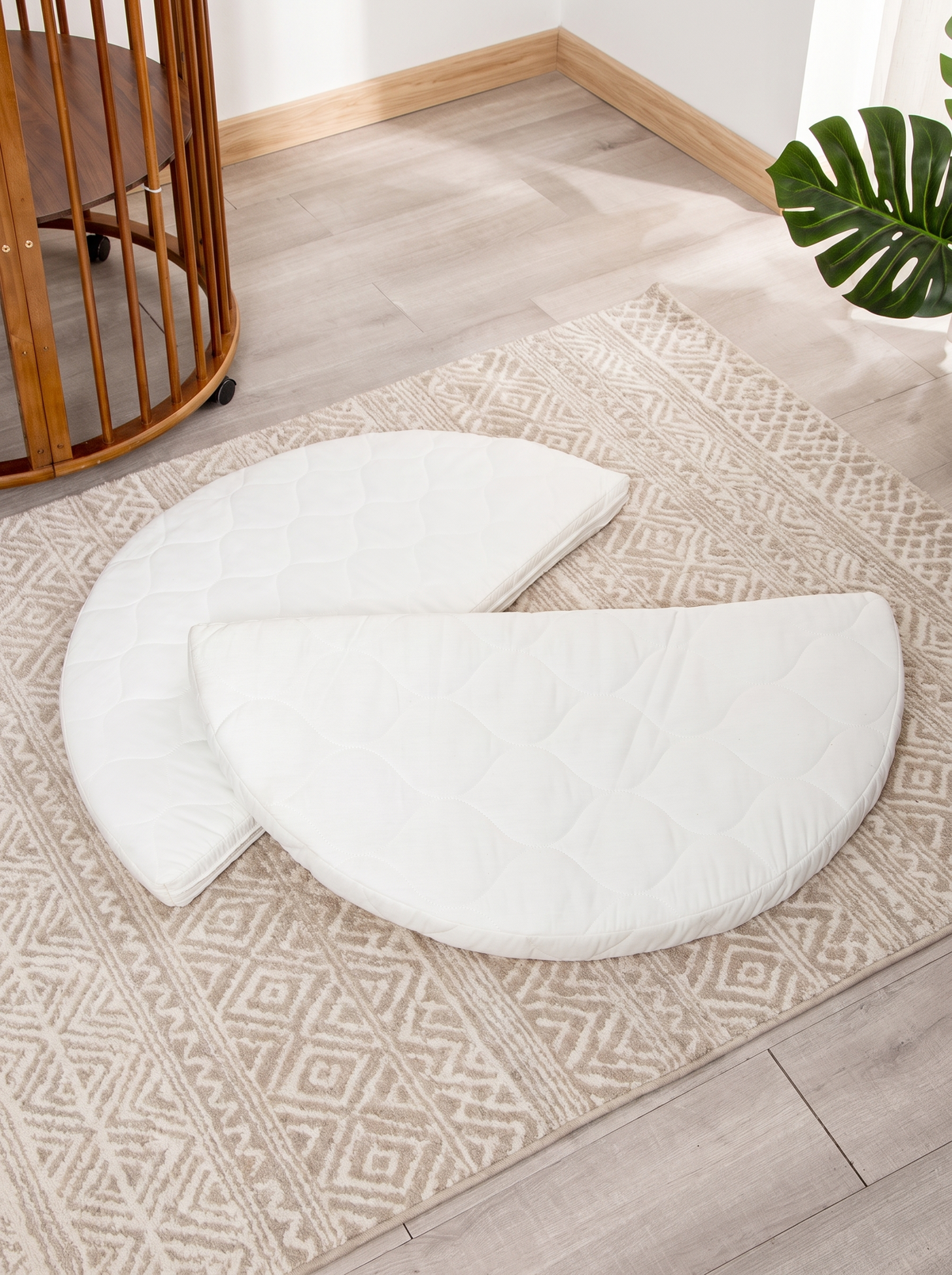 Round playpen Sami with mattress
