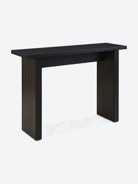 Japandi console table with ribbed legs