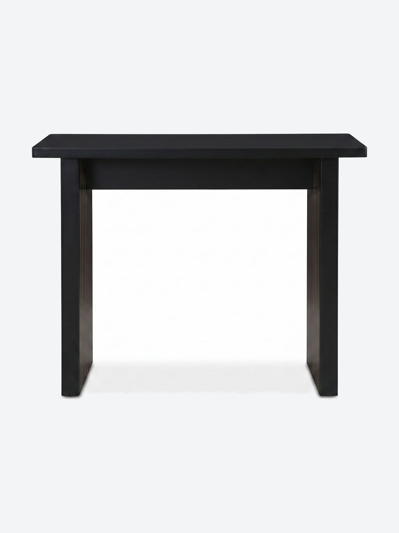 Japandi console table with ribbed legs