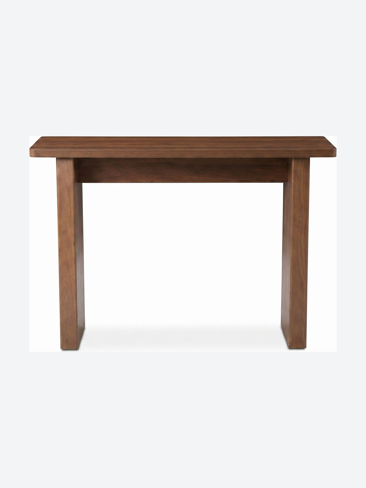 Japandi console table with ribbed legs