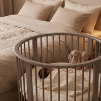 Round baby box with wheels and mattress