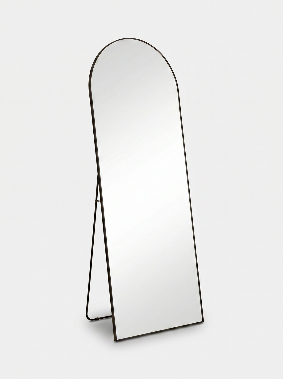 Oval standing mirror Eden