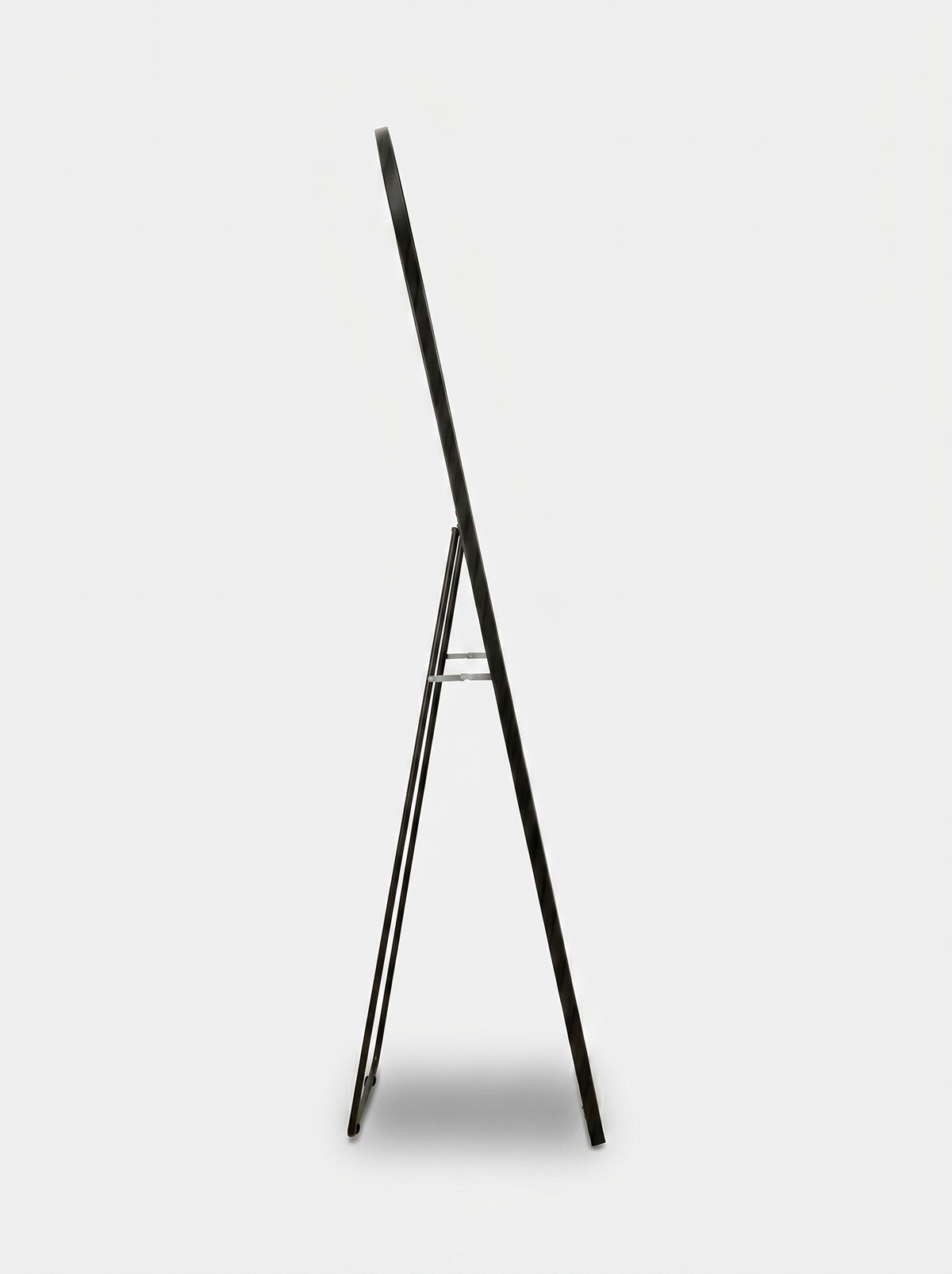 Oval standing mirror Eden
